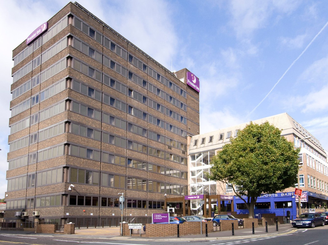 Premier Inn Brentwood Hotel