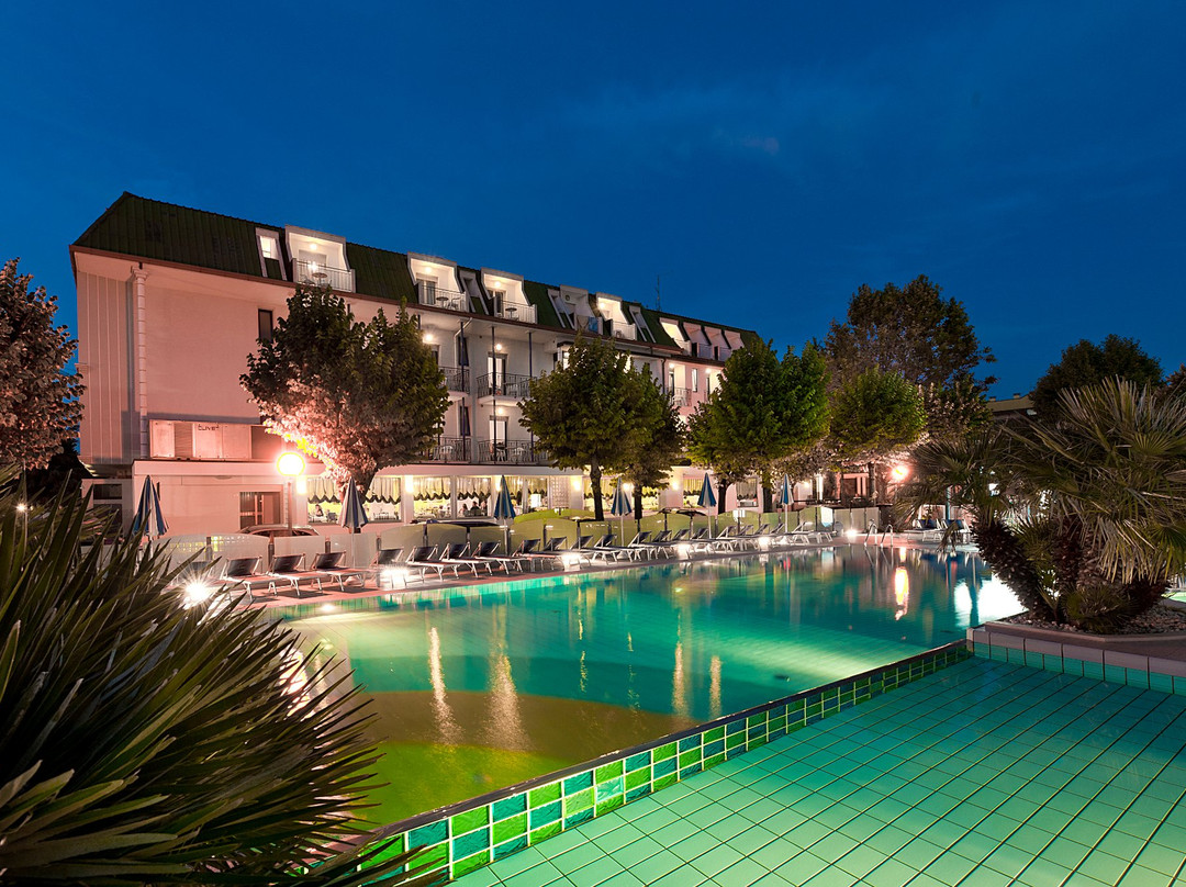 Hotel Paris Resort