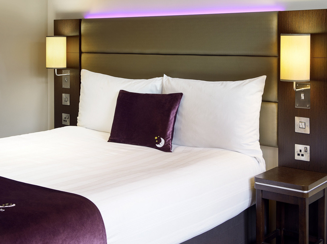 Premier Inn Glasgow Stepps (M80, J3)主图