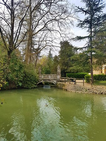 Castelletto e Grotte del Belvedere-米兰诺必去景点