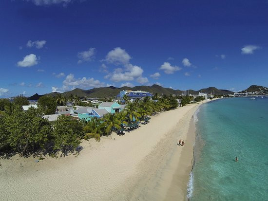 阿祖尔酒店及艺术开放式公寓主图