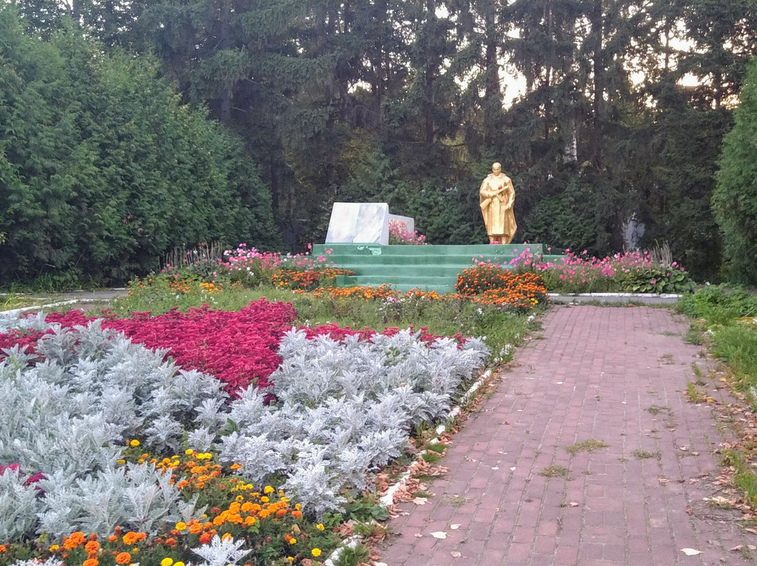 To Fellow Villagers Who Died During the Second World War Monument-Kugesi必去景点