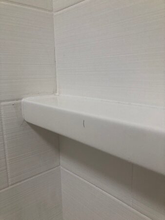 Holiday Inn Express & Suites Bakersfield Central, an IHG hotel-浴室