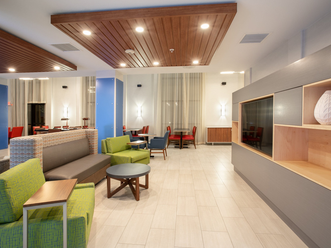 格兰岱尔酒店住宿-Holiday Inn Express & Suites Phoenix - Glendale Sports Dist By IHG