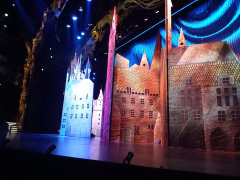 gillian lynne theatre