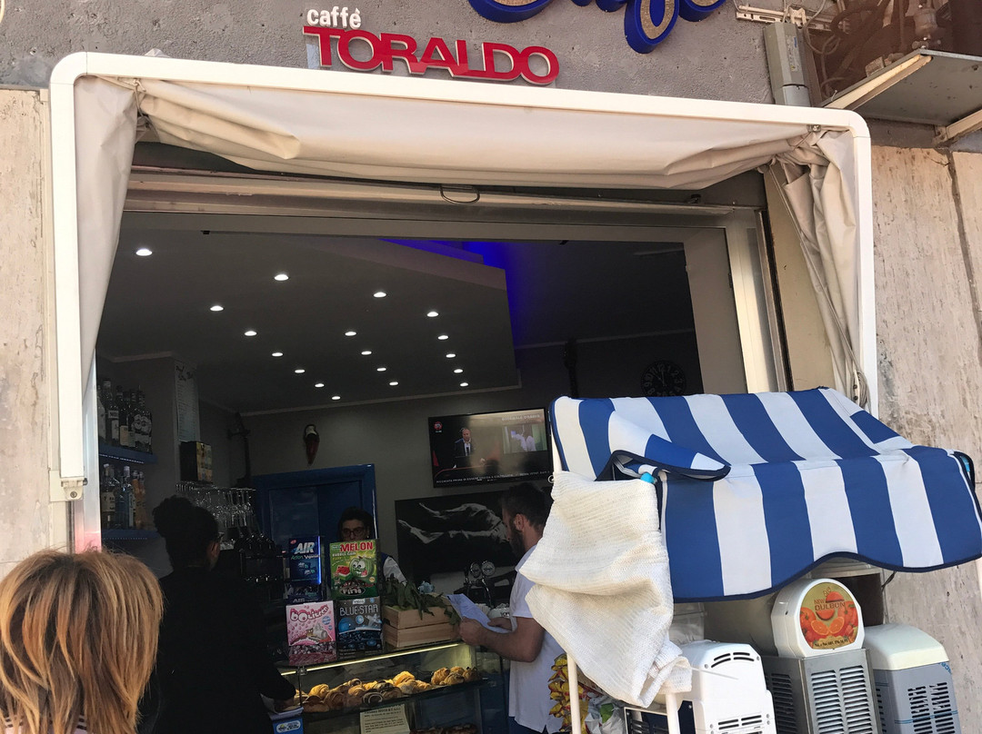 Arenella餐馆和美食-Blues Cafe