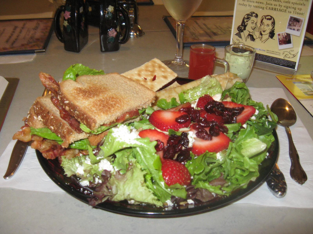 Carriage House Antique Market & Cafe'-Jackson必去景点