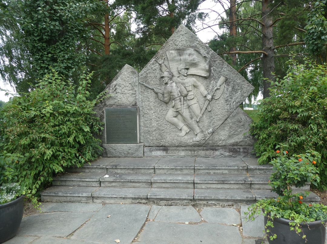 Årnes Bauta - World War Ii Memorial