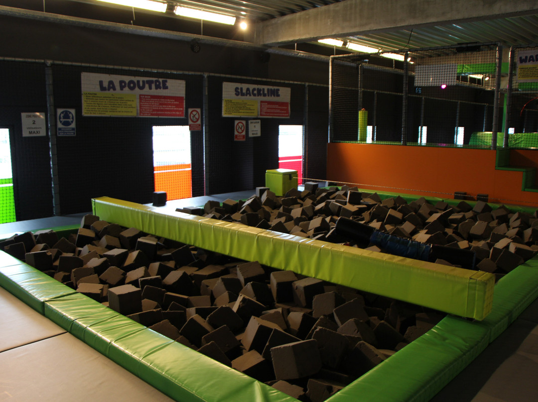 New Jump Mons Trampoline Park