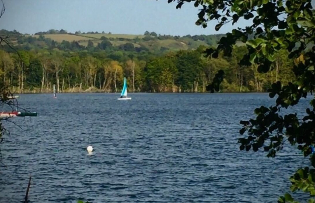 水上运动公司-Redhill必去景点