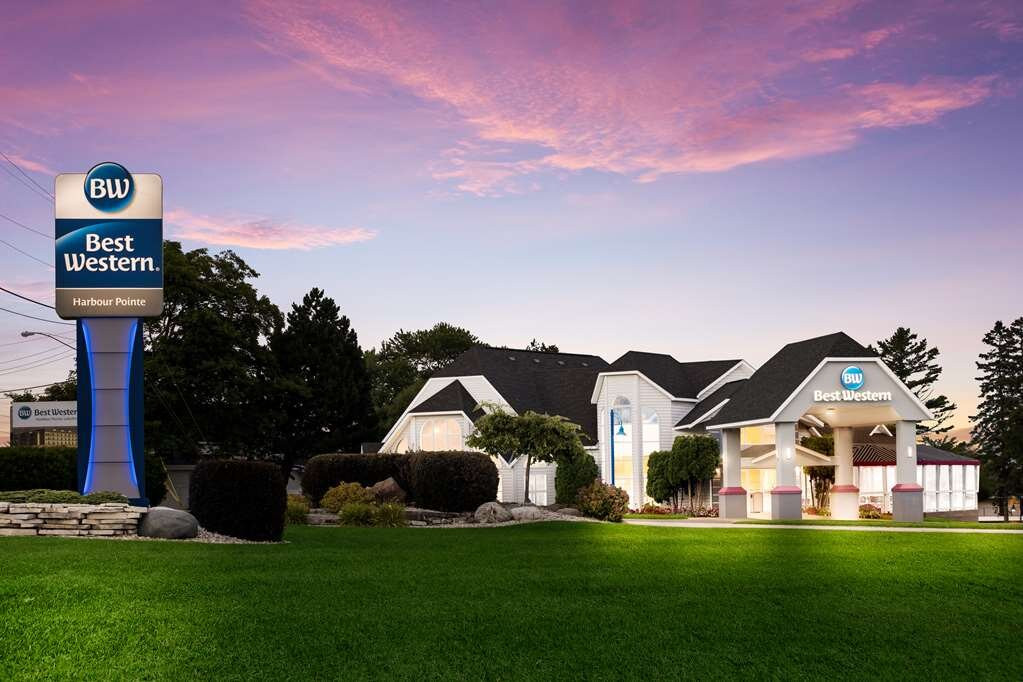 Best Western Harbour Pointe Lakefront主图