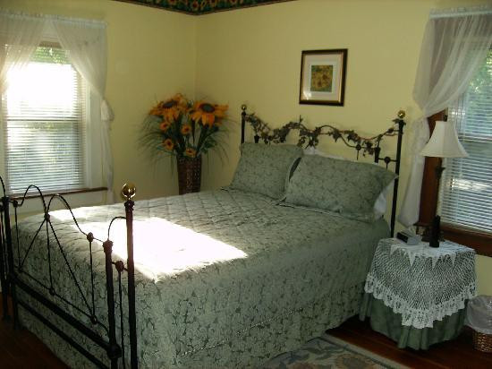 Rivers酒店住宿-The White House