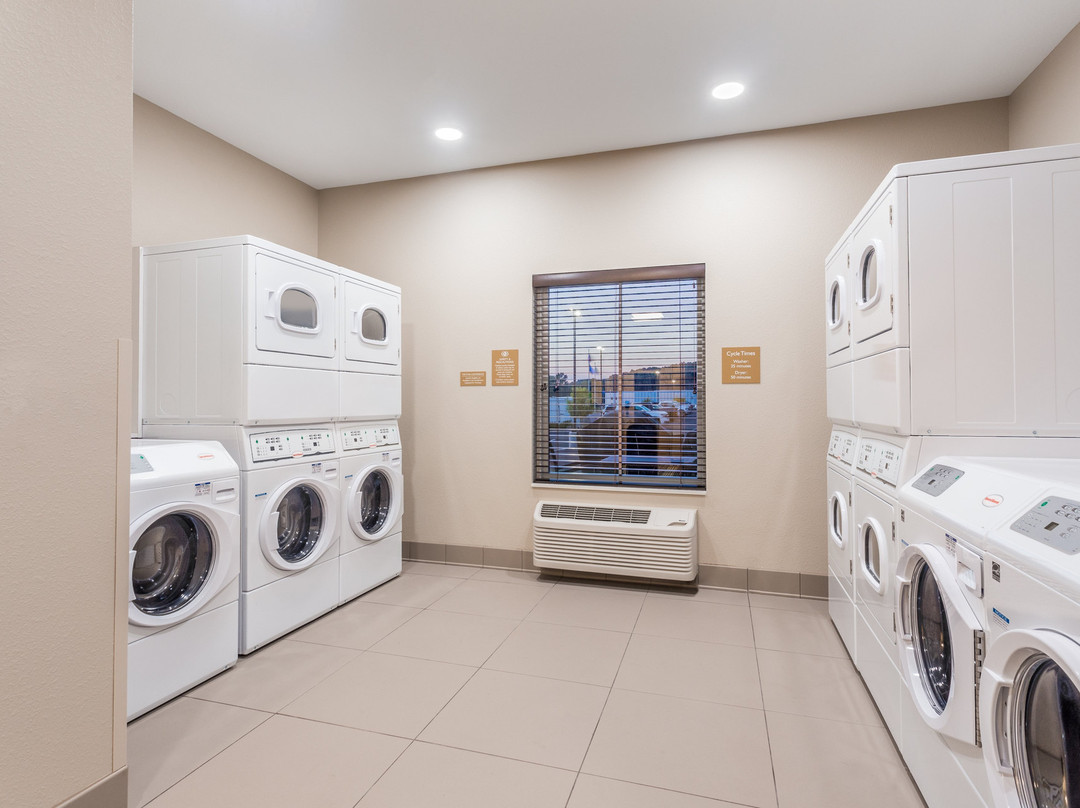 Candlewood Suites Eau Claire I-94 By IHG主图