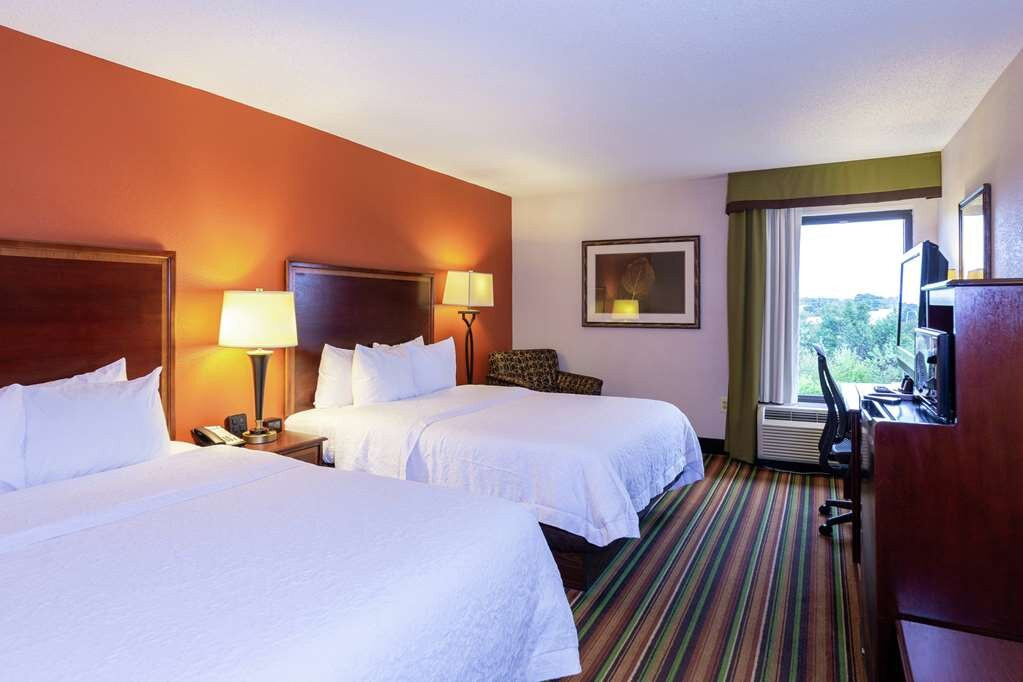 Hampton Inn Winston-salem Hanes Mall主图