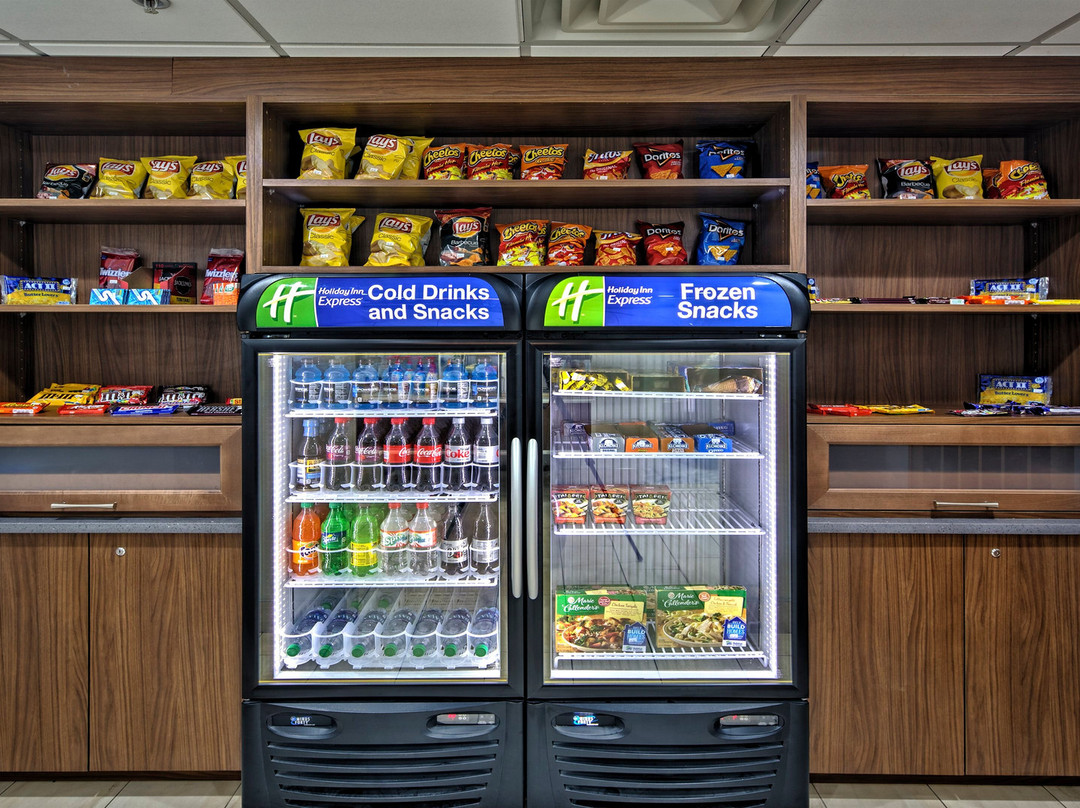 Holiday Inn Express & Suites Crossville by IHG主图