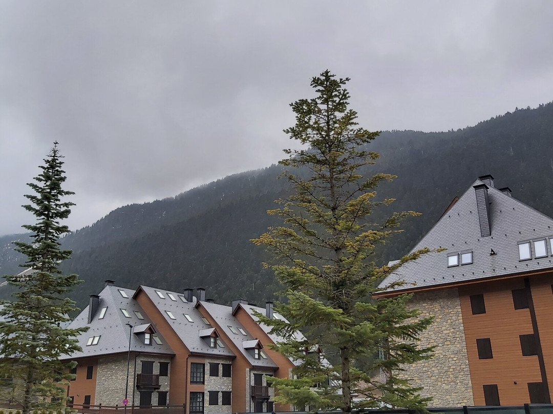 瓦德纽酒店主图