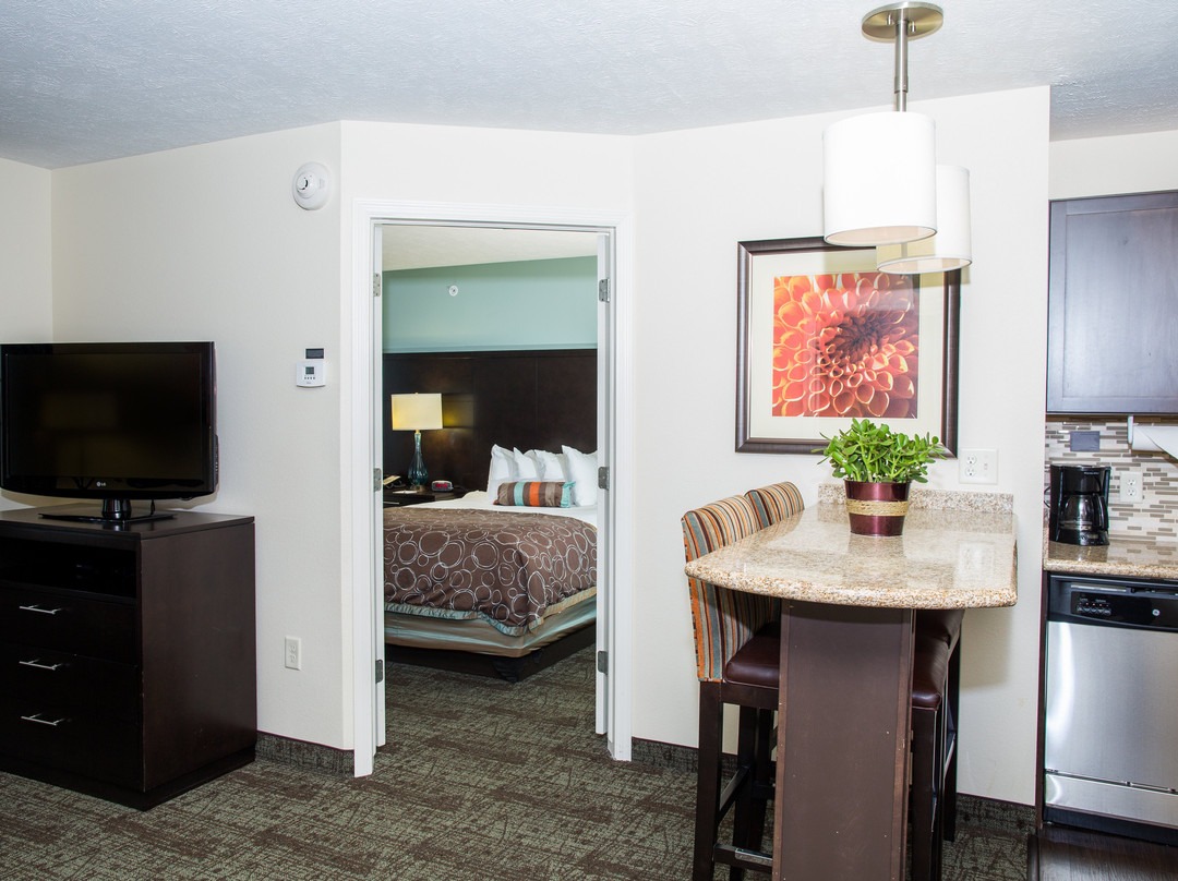 Staybridge Suites Lincoln Northeast by IHG主图