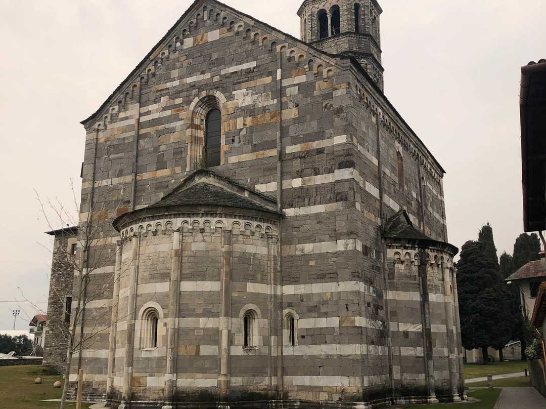 Chiesa Santa Maria del Tiglio-格拉韦多纳必去景点