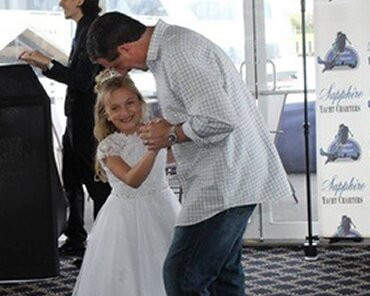 Sapphire Yacht Charters-自由港必去景点