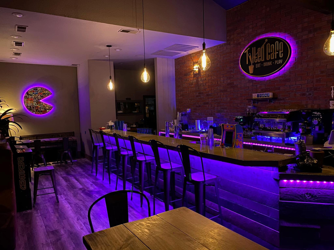 Hiawassee餐馆和美食-Tilted Cafe