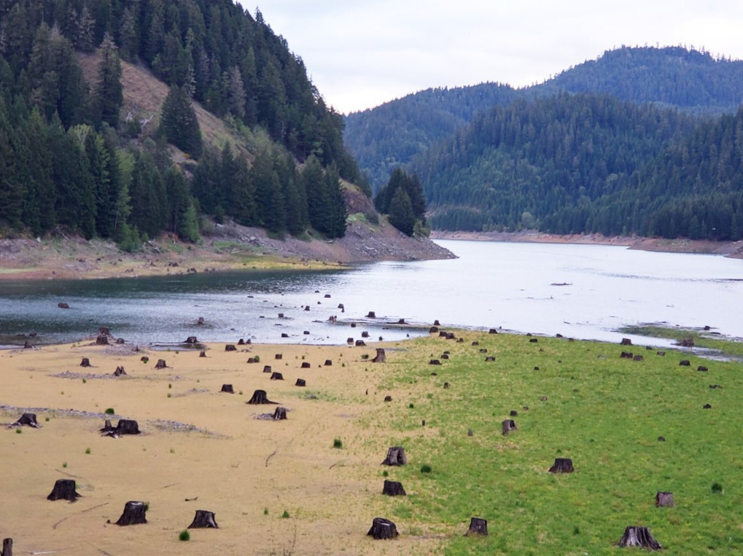 Hills Creek Reservoir景点图片