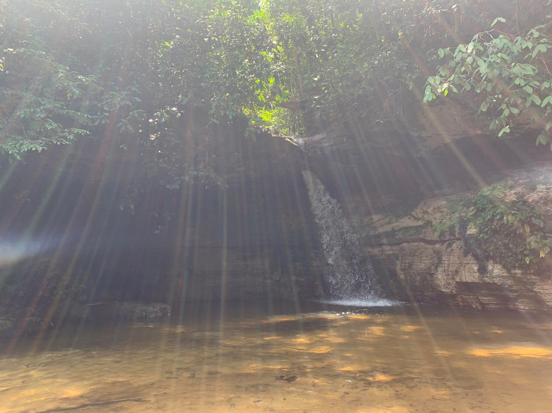 Cachoeira Pedra Furada-Presidente Figueiredo必去景点