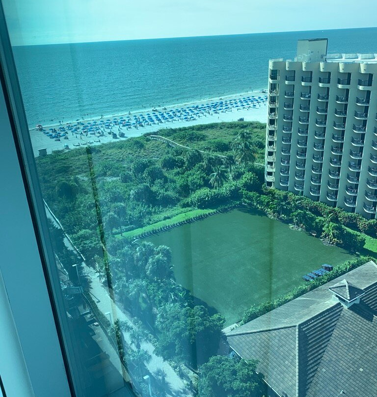 水晶海岸万豪酒店主图