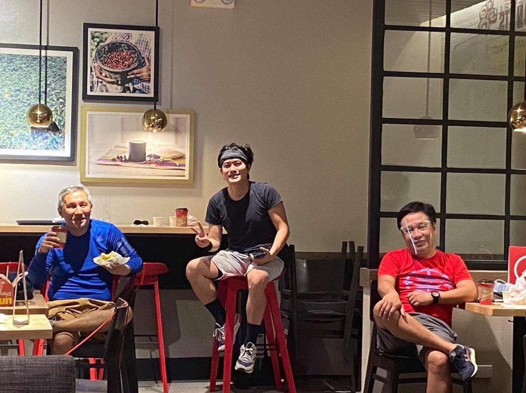 Blue Bay Walk-帕塞必去景点