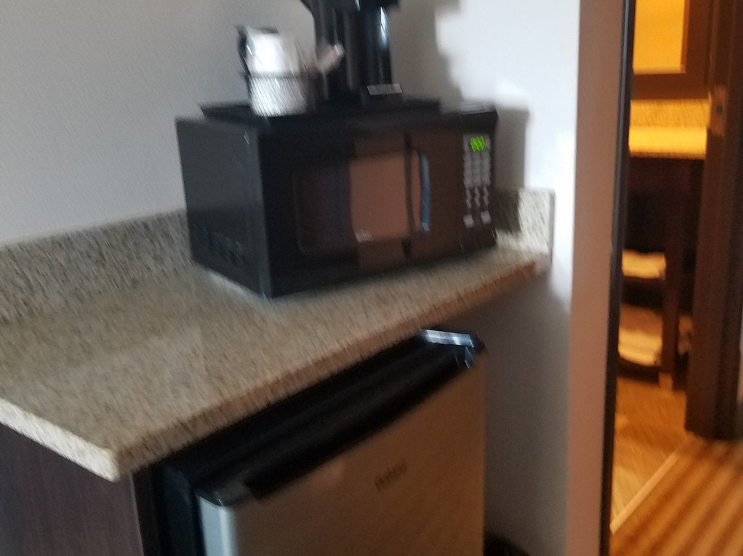 Comfort Inn & Suites主图