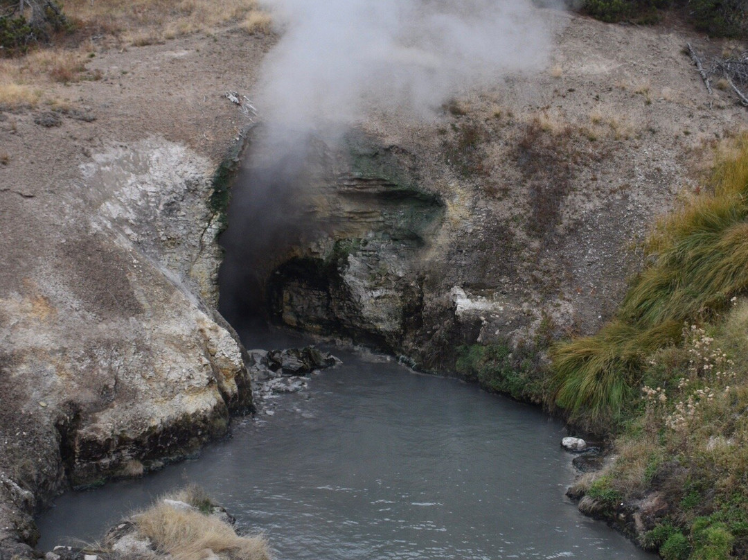 Dragon's Mouth Springs-黄石国家公园必去景点