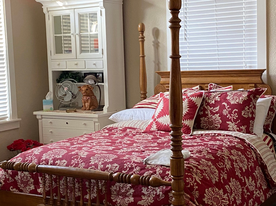 The Red Farmhouse Bed and Breakfast主图