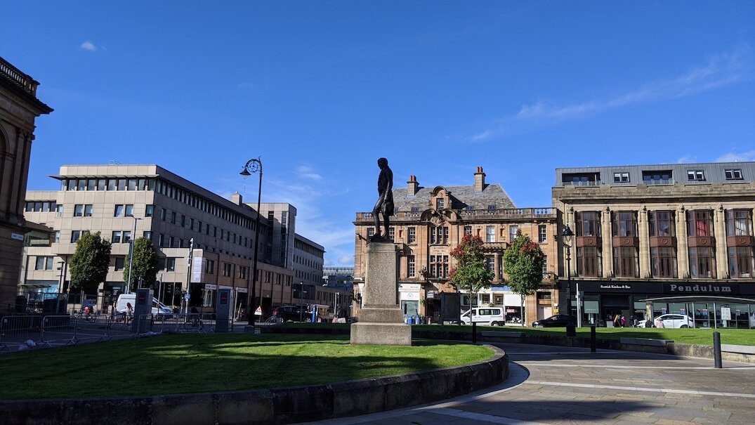 Alexander Wilson Statue-佩斯利必去景点