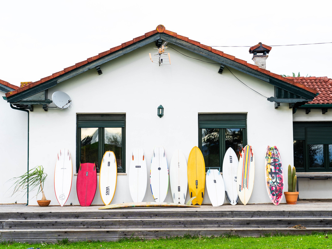 The Berria Surf School景点图片