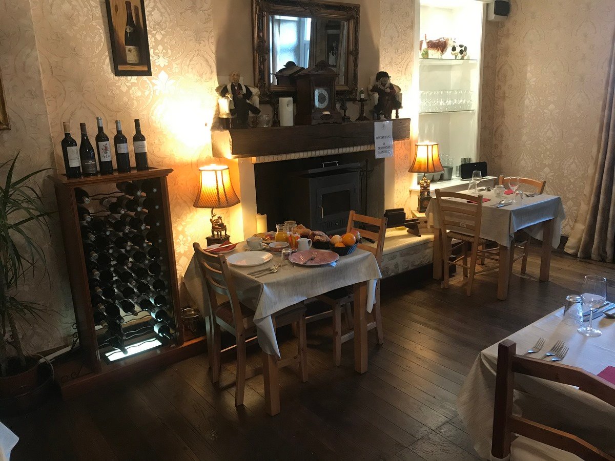 Auberge Du Noyer-餐饮
