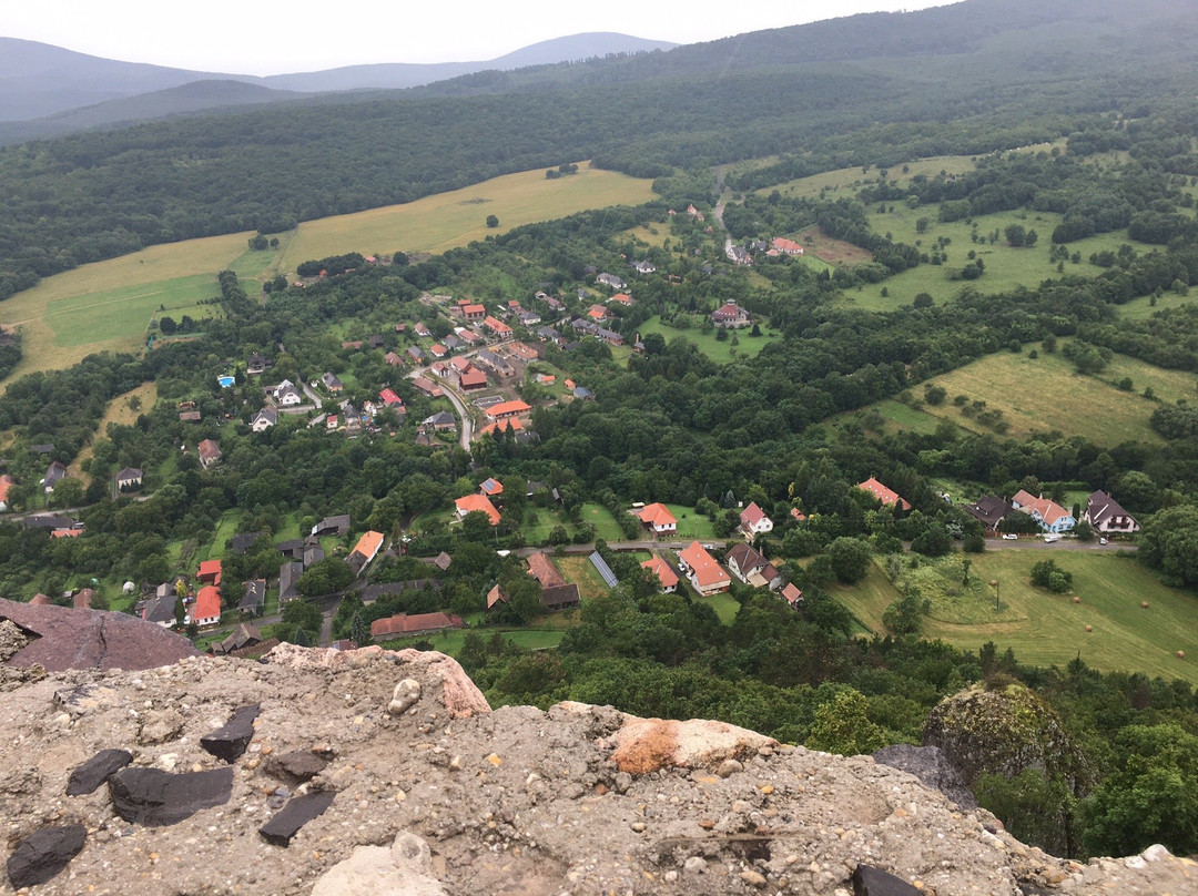 Füzér Fortress景点图片