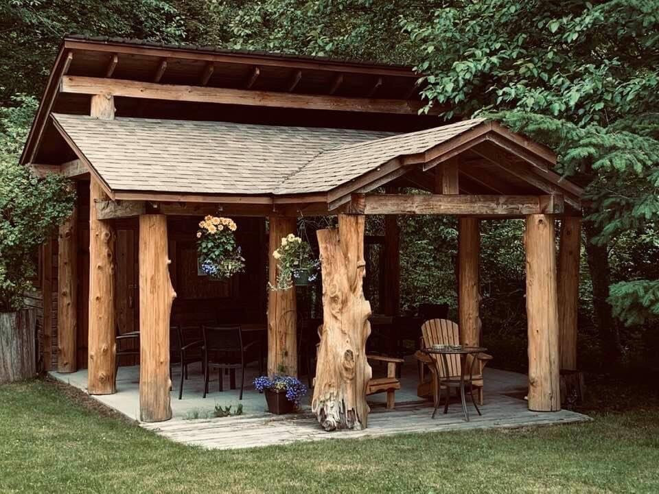 Bella Coola Mountain Lodge主图