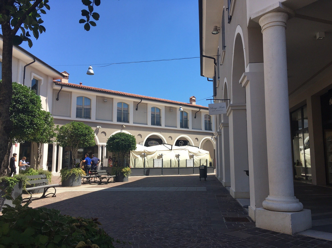 Mantova Village景点图片