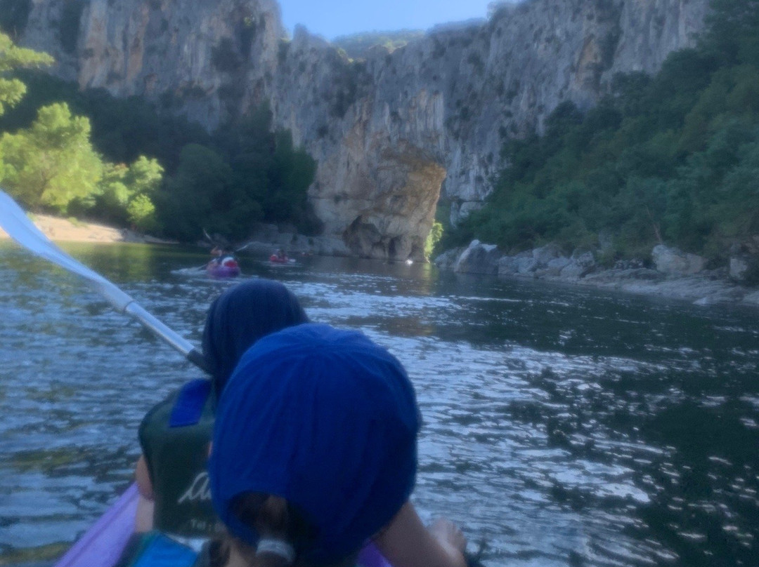 Aventure Canoës-萨拉瓦必去景点