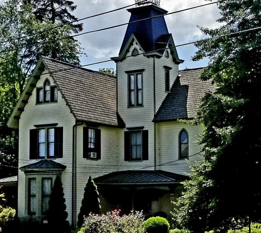 John L. Stam House主图