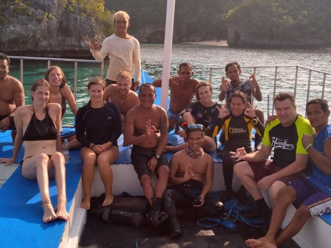 Bicol Dive Center-栋索尔必去景点