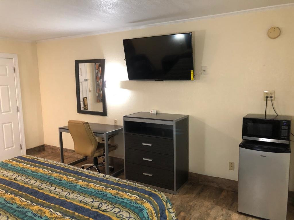 Evergreen Inn & RV主图