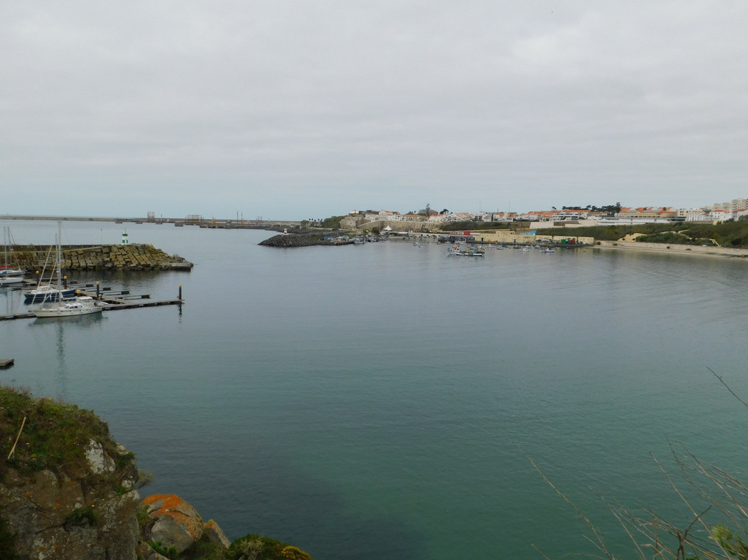 Praia Vasco da Gama-Sines必去景点