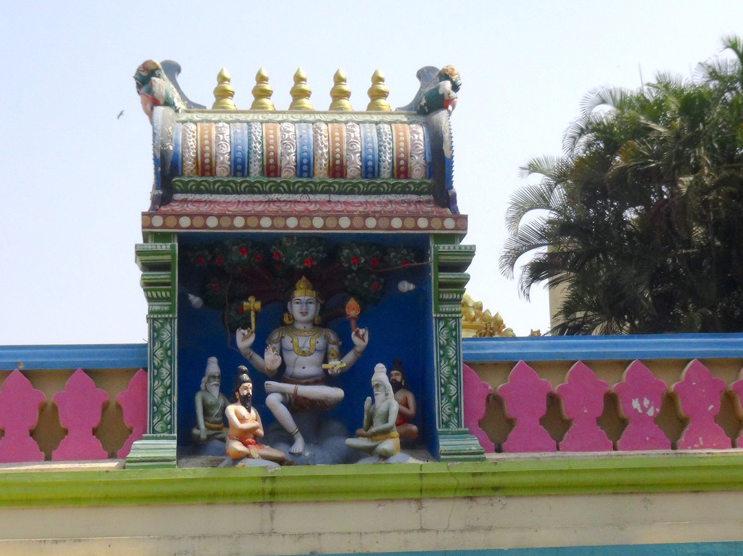 Gavi Gangadhareshwara Temple景点图片