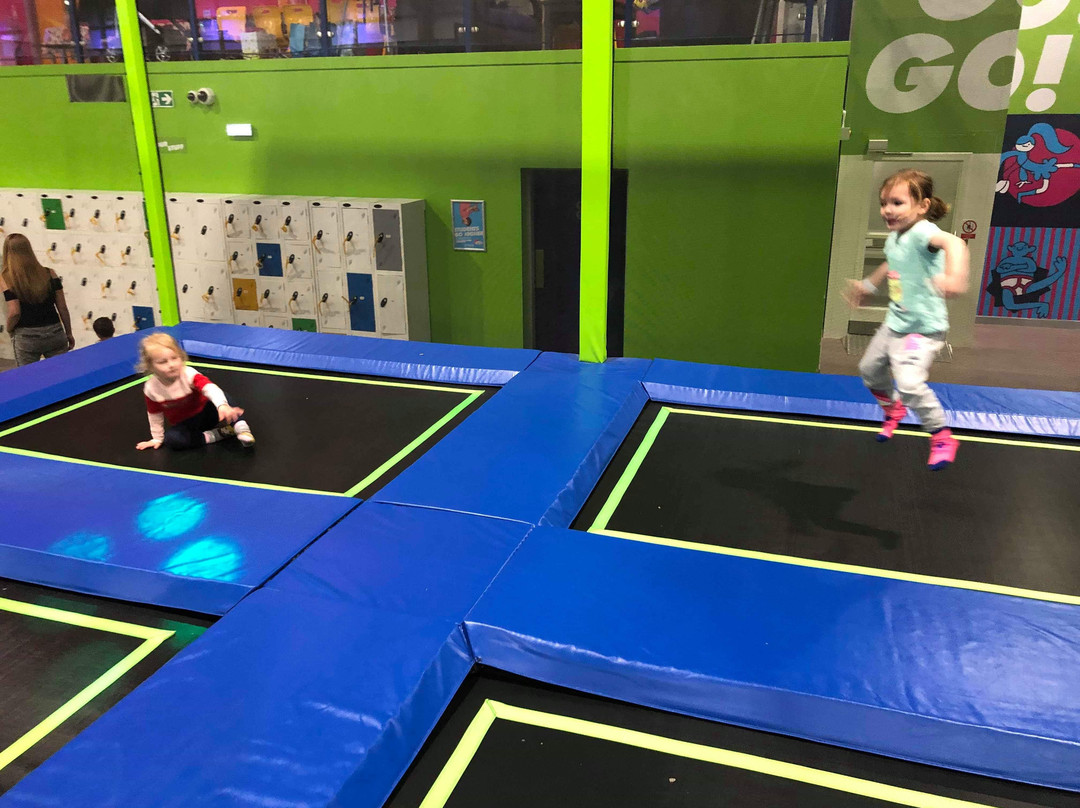Jump In Trampoline Parks-马瑟尔堡必去景点
