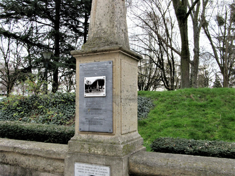 Obelisque-Chelles必去景点