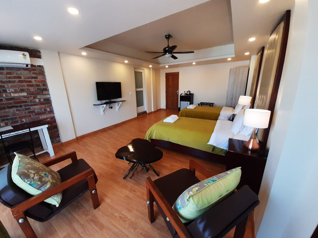 Shalom Farm House主图