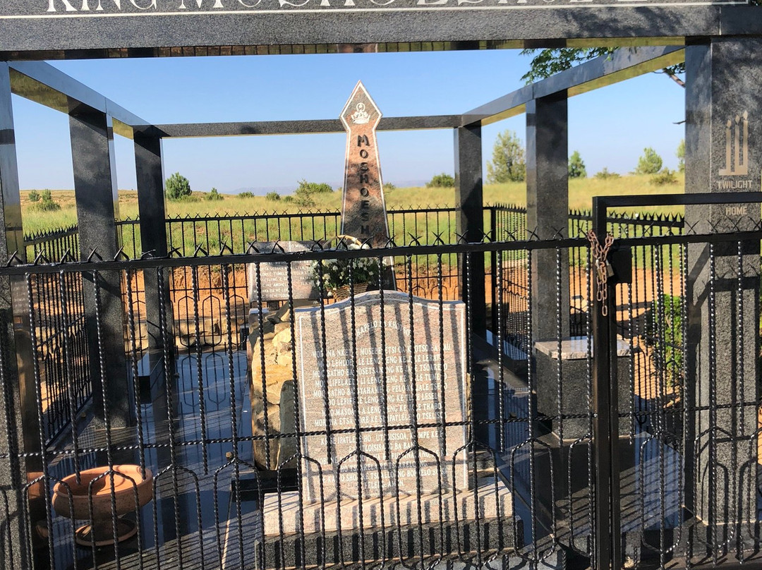 Thaba Bosiu Cultural Village主图