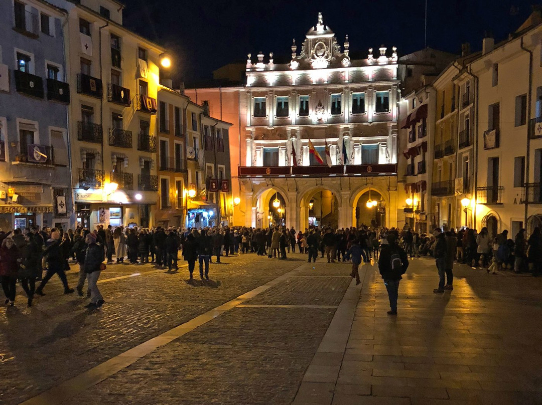 莱昂诺尔德阿基塔尼亚酒店主图