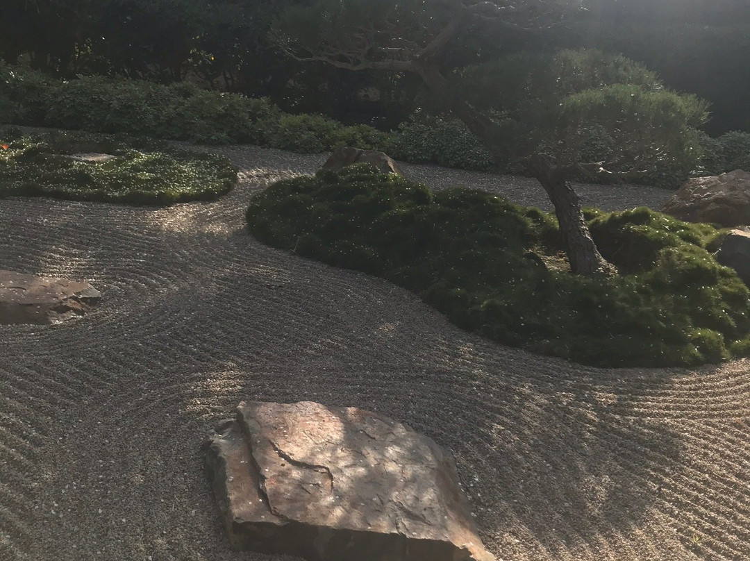 Earl Burns Miller Japanese Garden-长滩必去景点