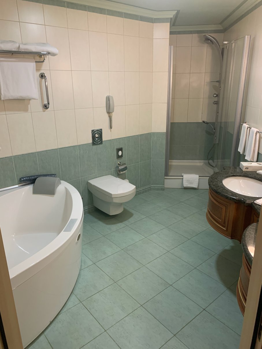 明斯克皇冠假日酒店-浴室